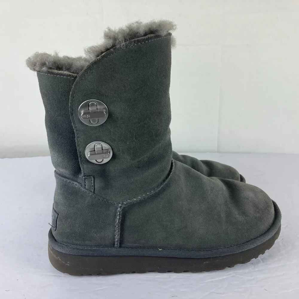 UGG Womens Sz 6 Turnlock Short Gray Suede Sherpa Lined‎ Winter Boots